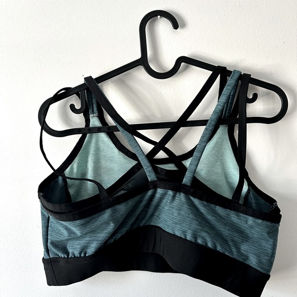 Victoria Secret PINK Turquoise and Black Sports Bra Size Large - Picture 2 of 3